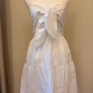 Elegant White Bow-Tie Dress